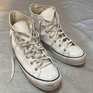 Women’s platform Converse